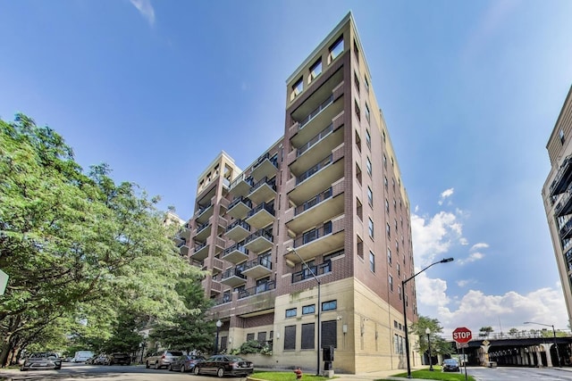 833 W 15th Pl Unit 606W, Chicago, IL 60608 - photo 1