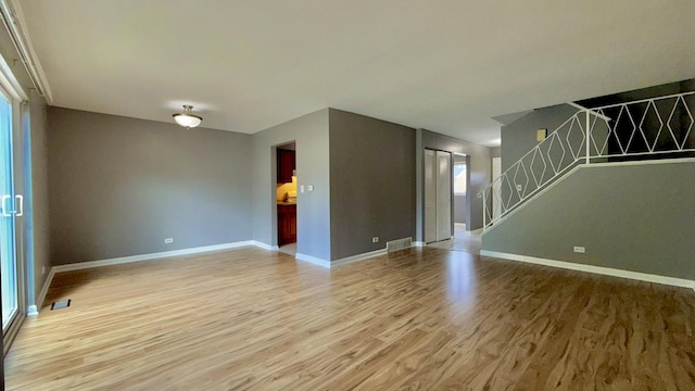 9117 Barberry Ln, Des Plaines, IL 60016 - photo 7