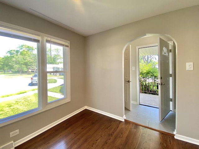 618 E 159th Pl, South Holland, IL 60473 - photo 2