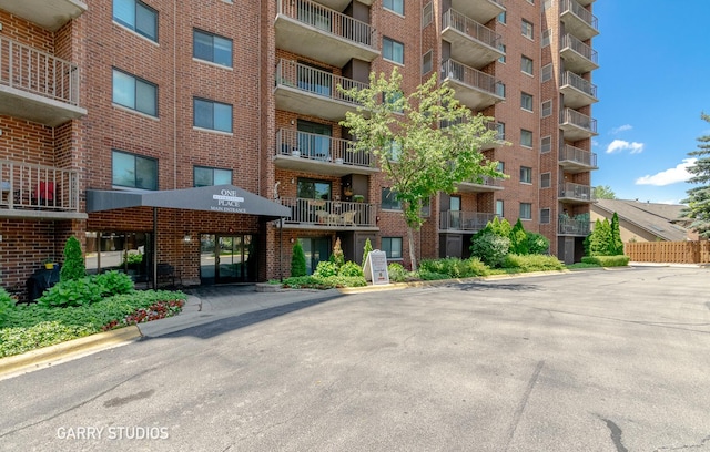 1 Bloomingdale Pl Unit 721, Bloomingdale, IL 60108 - photo 2