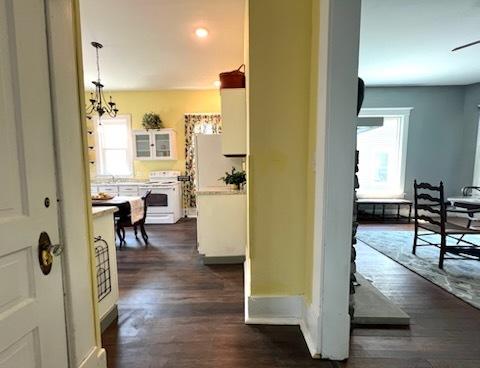 606 N Center St, Clinton, IL 61727 - photo 12
