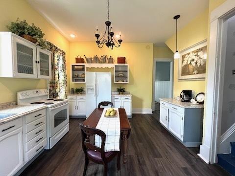 606 N Center St, Clinton, IL 61727 - photo 13