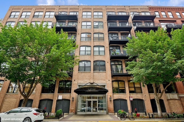 520 W Huron St Unit 109, Chicago, IL 60654 - photo 1
