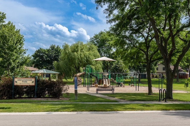 1474 Haar Ln, Elk Grove Village, IL 60007 - photo 35