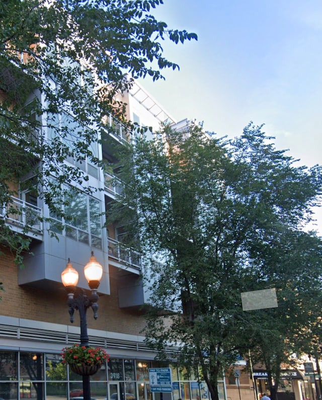 3920 N Sheridan Rd Unit 508, Chicago, IL 60613 - photo 2