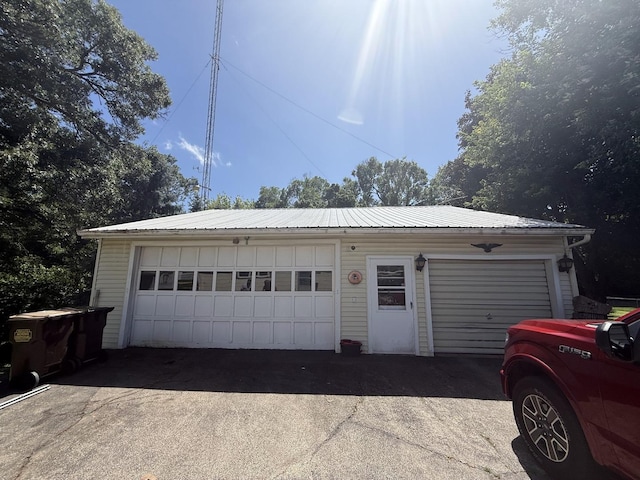 503 E Main St, Morrison, IL 61270 - photo 2