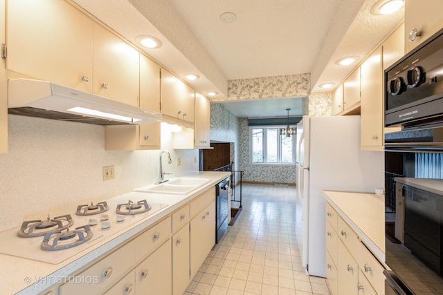 818 Thomas St, Chicago Heights, IL 60411 - photo 3