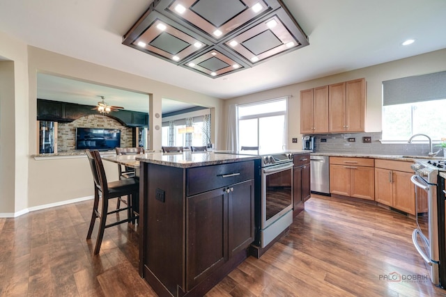337 W Biros Ln, Round Lake, IL 60073 - photo 10