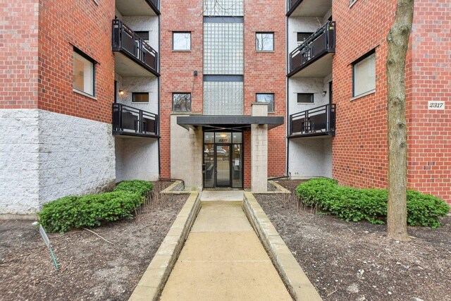 2317 W Wolfram St Unit 211, Chicago, IL 60618 - photo 3