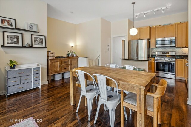 2038 W Warner Ave Unit 103, Chicago, IL 60618 - photo 8