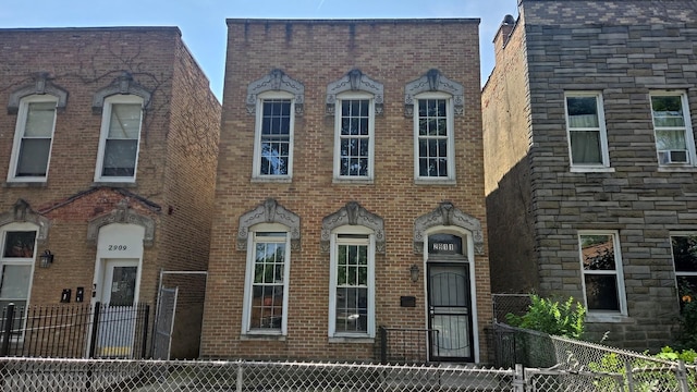 2911 W Walnut St, Chicago, IL 60612 - photo 1