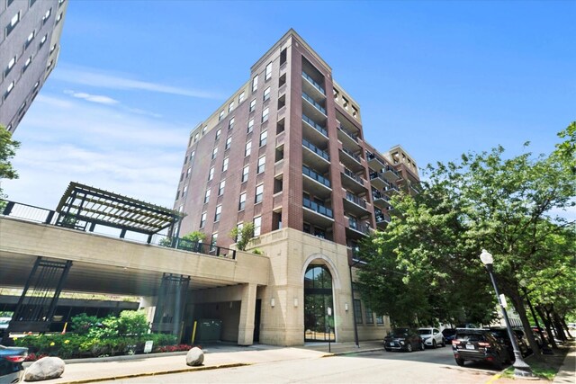 833 W 15th Pl Unit 514, Chicago, IL 60608 - photo 1