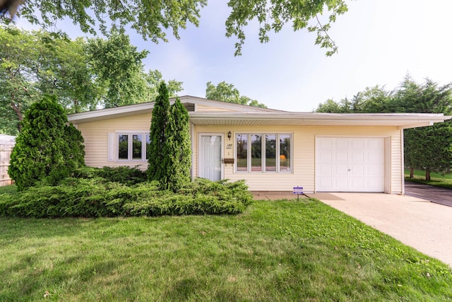 311 Kingswood Dr, North Aurora, IL 60542 - photo 1