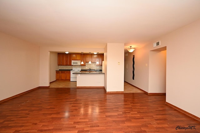 675 Grove Dr Unit 409, Elk Grove Village, IL 60007 - photo 6