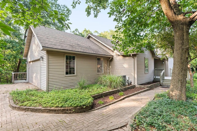 703 Rock Ct, Dixon, IL 61021 - photo 2