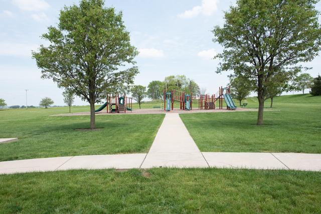 8513 Sawyer Ct, Joliet, IL 60431 - photo 24