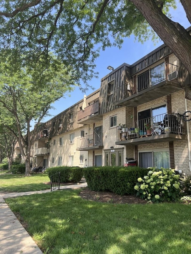 565 Fairway View Dr Unit 2L, Wheeling, IL 60090 - photo 3