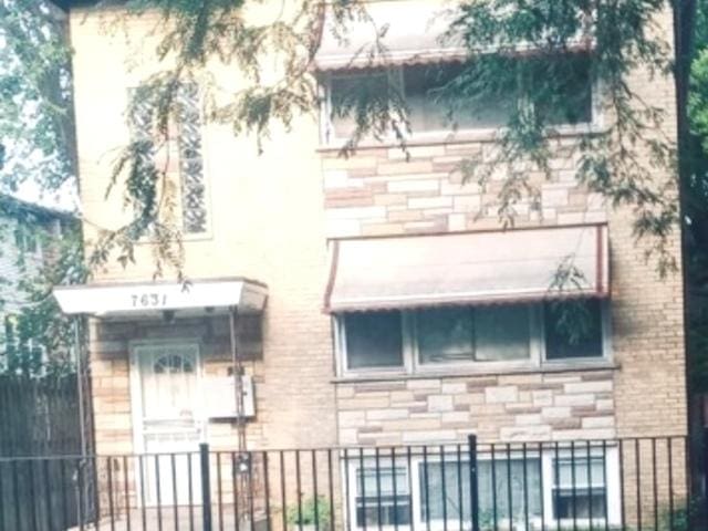 7631 S Loomis Blvd, Chicago, IL 60620 - photo 1