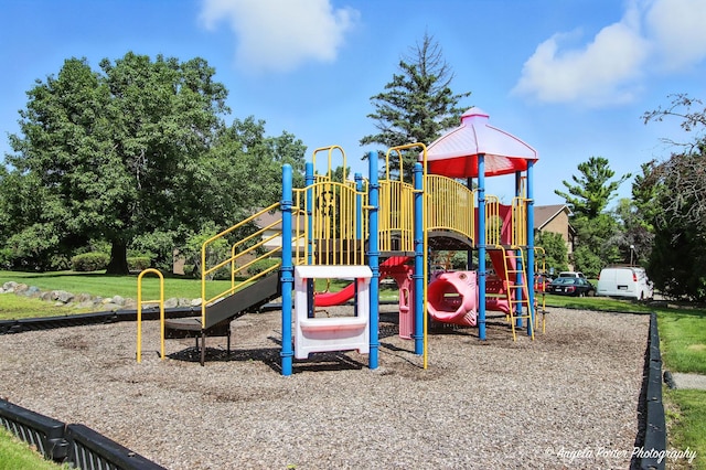 33720 N Royal Oak Ln Unit 206, Grayslake, IL 60030 - photo 12