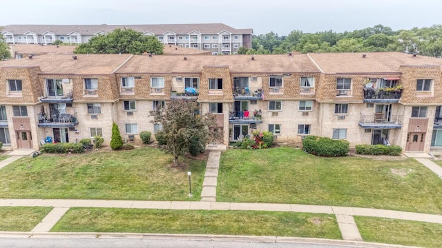 256 Shorewood Dr Unit 2C, Glendale Heights, IL 60139 - photo 1