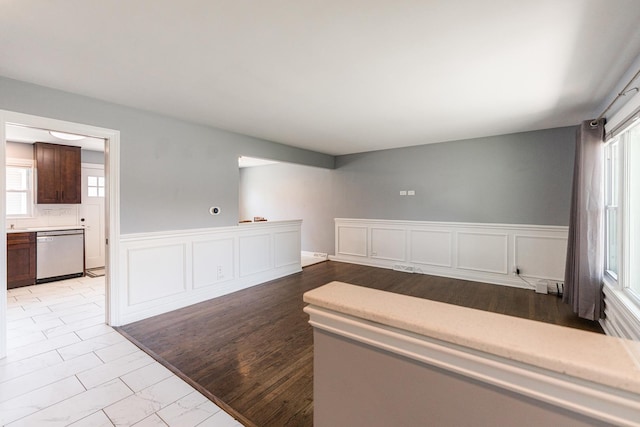 7 N Lincoln Ave, Addison, IL 60101 - photo 2