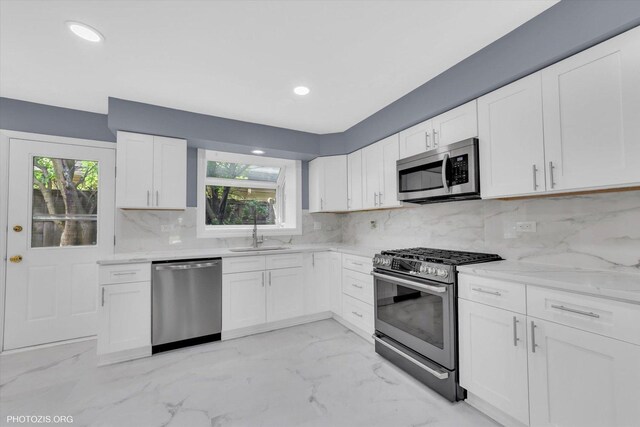 2411 Fontana Dr, Glenview, IL 60025 - photo 19