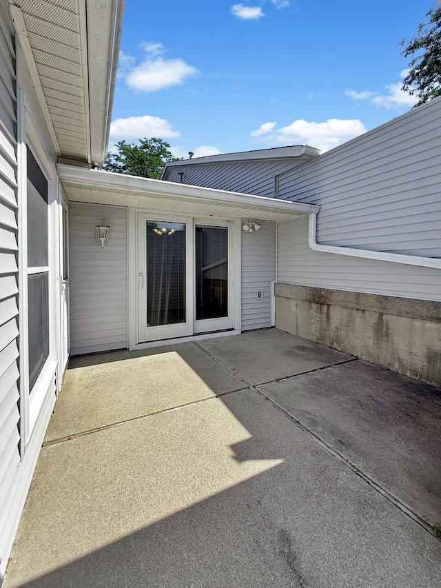 3150 W Carthage Dr Unit 3, Freeport, IL 61032 - photo 2