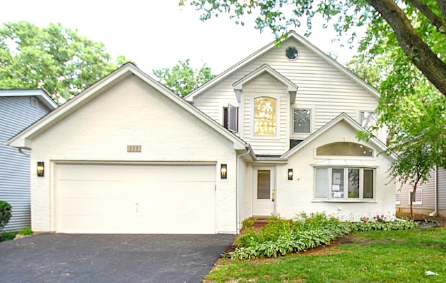 111 N Kenilworth Ave, Glen Ellyn, IL 60137 - photo 1