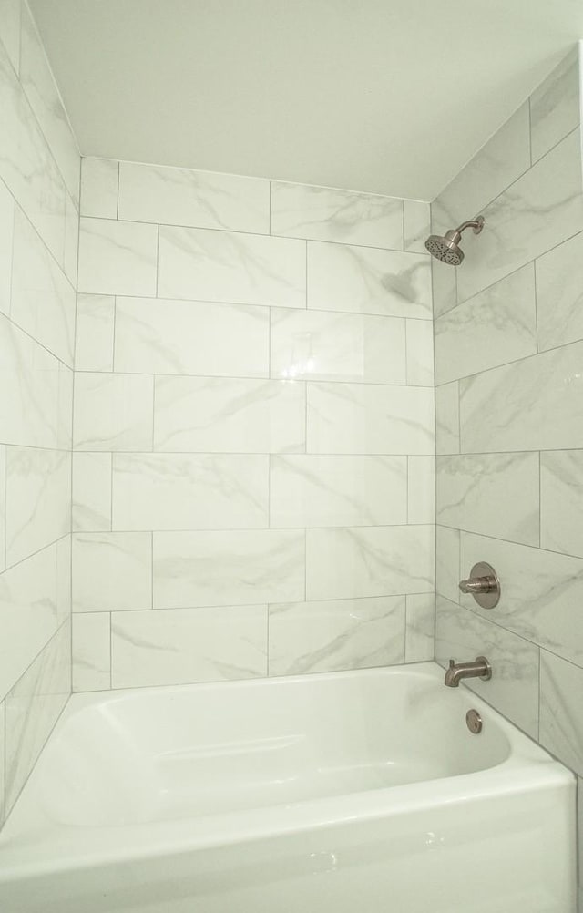 111 N Kenilworth Ave, Glen Ellyn, IL 60137 - photo 32