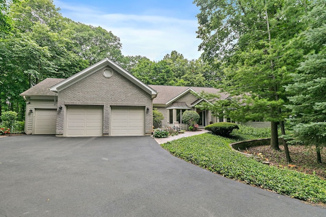8N644 Wood Bridge Ln, Elgin, IL 60124 - photo 1