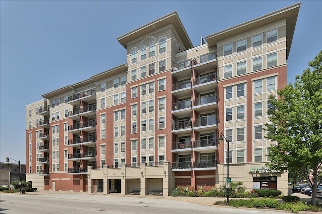 656 Pearson St Unit 505C, Des Plaines, IL 60016 - photo 1