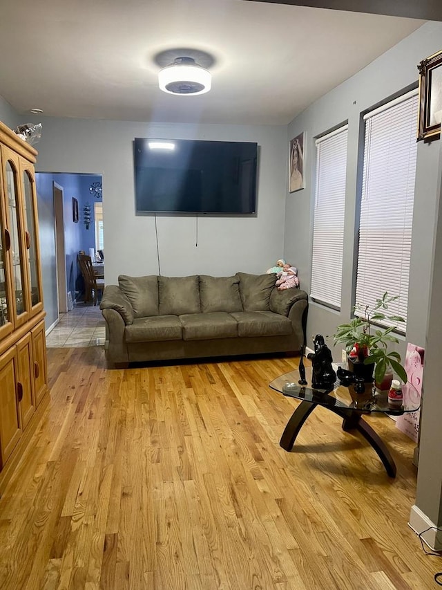 3513 W Beach Ave, Chicago, IL 60651 - photo 7
