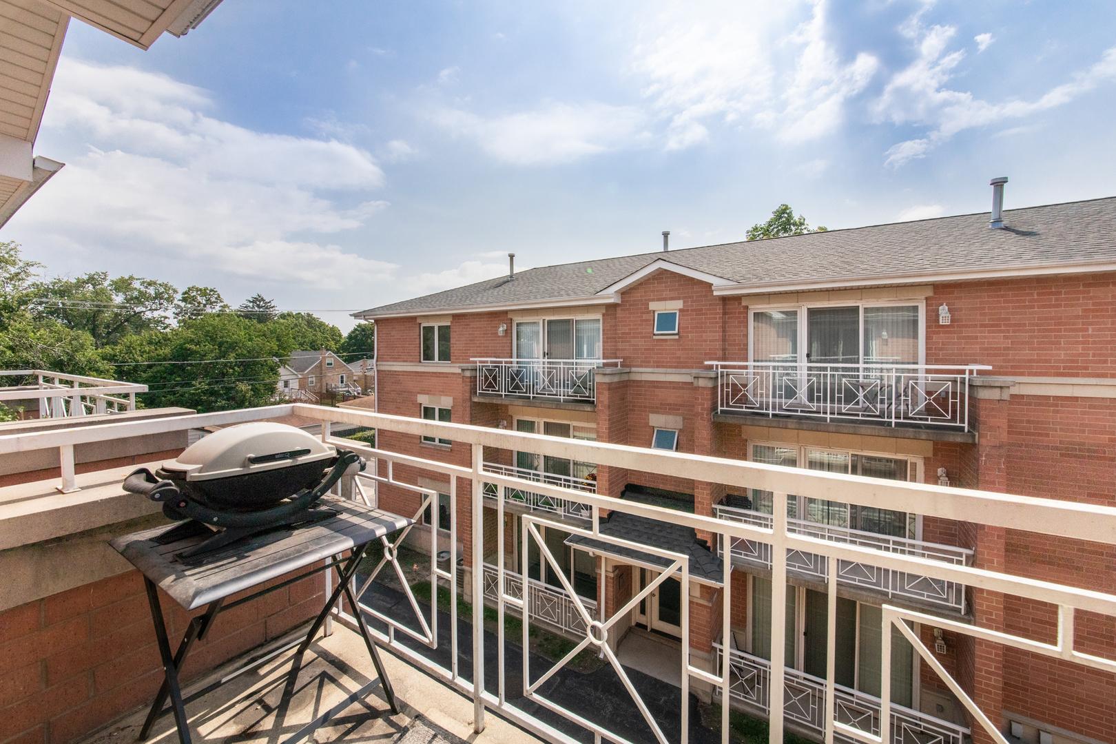 5965 N NW Hwy Unit 302, Chicago, IL 60631 - photo 16