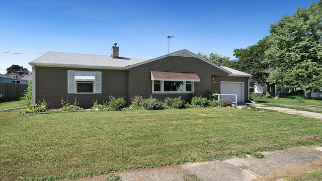 206 W Green St, Forreston, IL 61030 - photo 1
