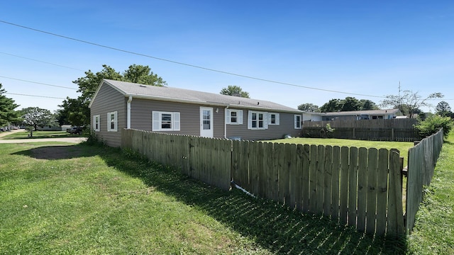 206 W Green St, Forreston, IL 61030 - photo 5