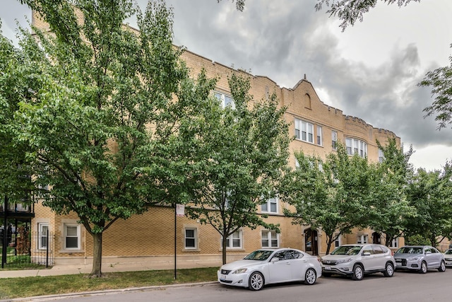 2531 W Berwyn Ave Unit G, Chicago, IL 60625 - photo 1