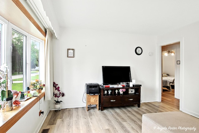 1028 Franklin Ave, Winthrop Harbor, IL 60096 - photo 4