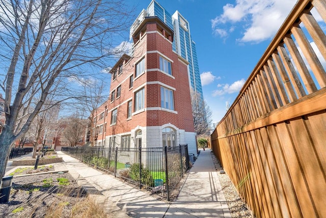 324 E 17th St, Chicago, IL 60616 - photo 1