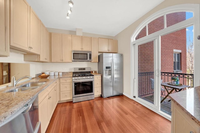 324 E 17th St, Chicago, IL 60616 - photo 11