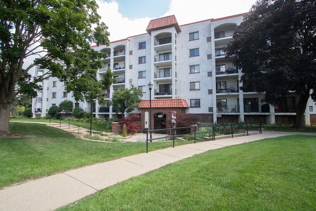 450 Plum Creek Dr Unit 512, Wheeling, IL 60090 - photo 1