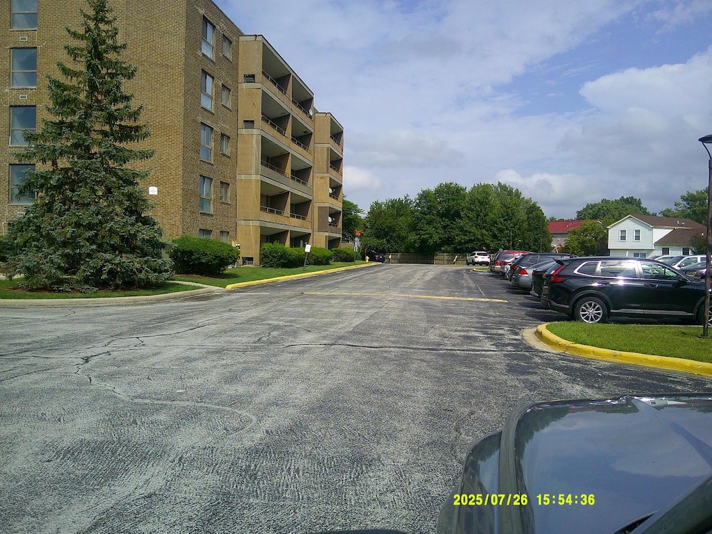 5 E Carriageway Dr Unit 210, Hazel Crest, IL 60429 - photo 3