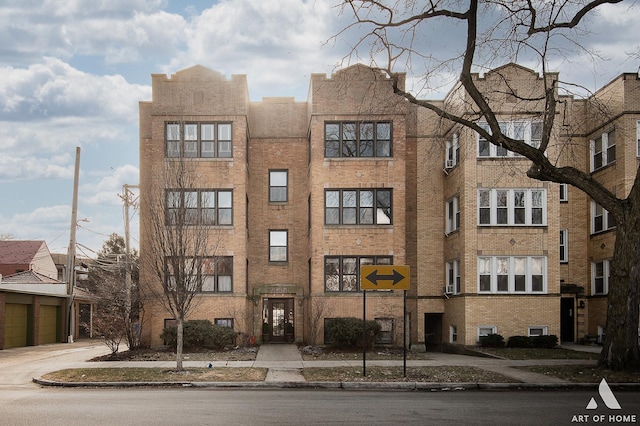 1717 W Bryn Mawr Ave Unit Gw, Chicago, IL 60660 - photo 1
