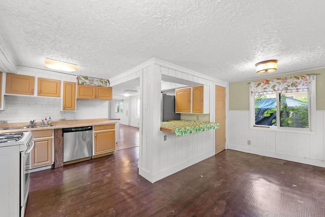 430 Elm Ct, Twin Lakes, WI 53181 - photo 6