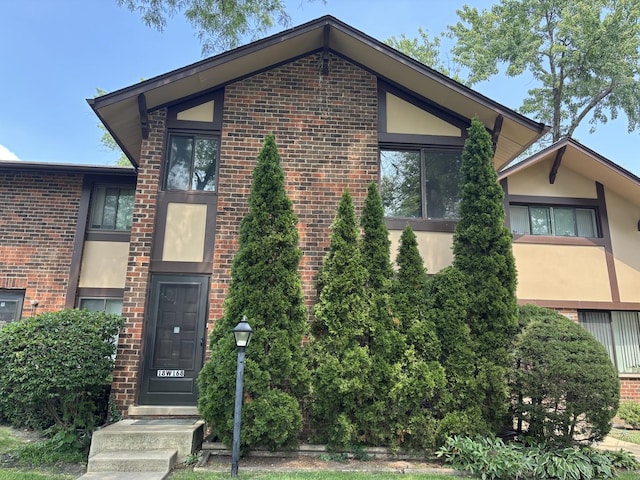 18W168 Standish Ln, Villa Park, IL 60181 - photo 1