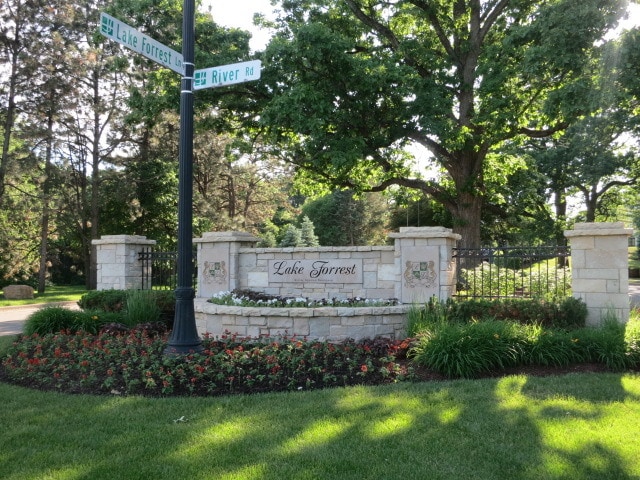 24951 W Lake Forrest Ln, Shorewood, IL 60404 - photo 1