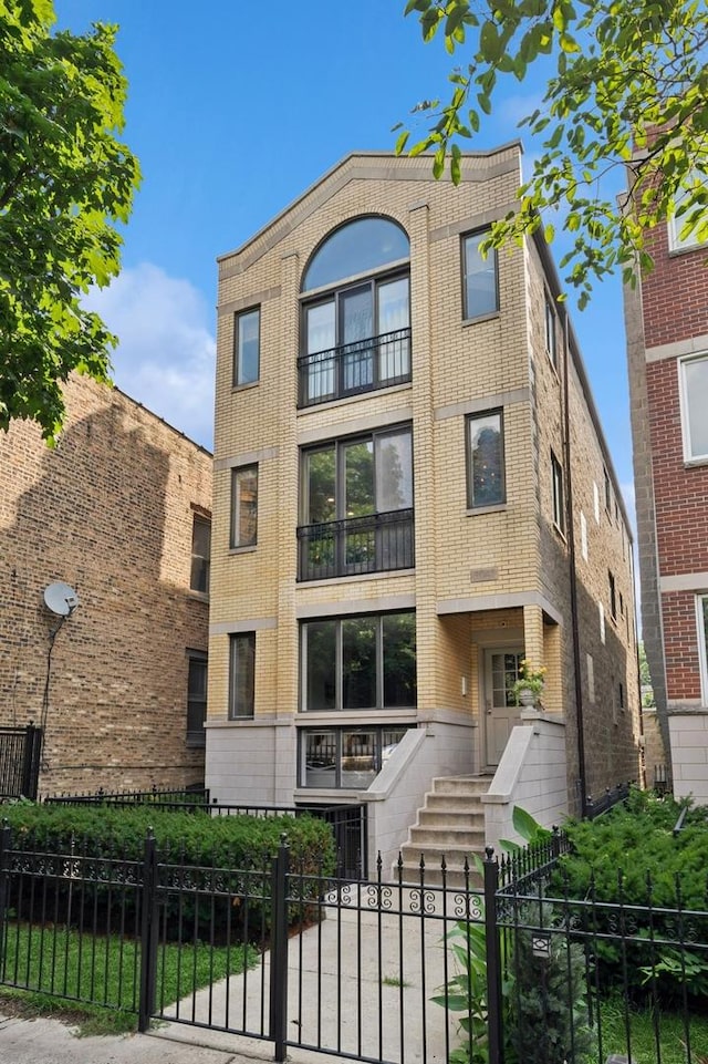 3041 N Racine Ave Unit 2, Chicago, IL 60657 - photo 1