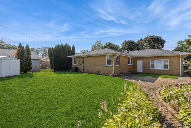 5018 Dobson St, Skokie, IL 60077 - photo 19