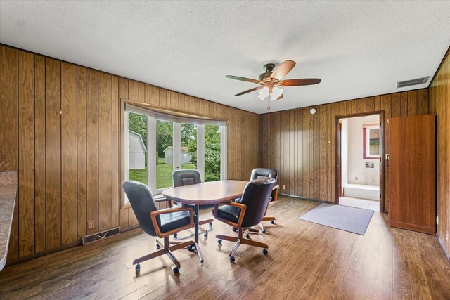713 N Broadway St, Newman, IL 61942 - photo 17