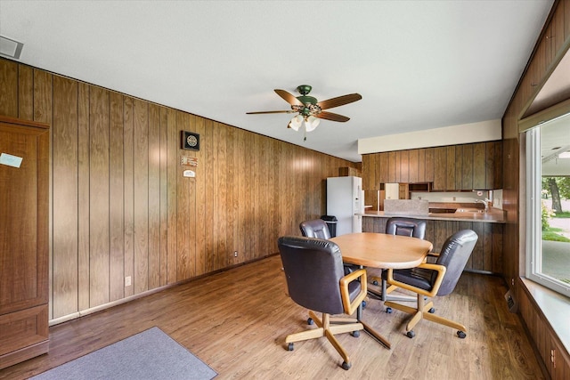 713 N Broadway St, Newman, IL 61942 - photo 18