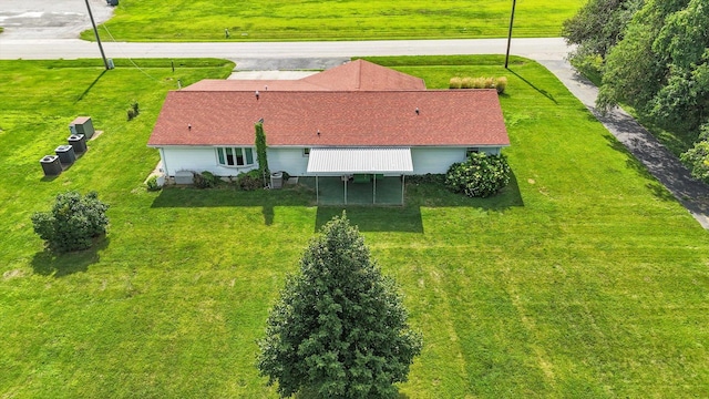 713 N Broadway St, Newman, IL 61942 - photo 32